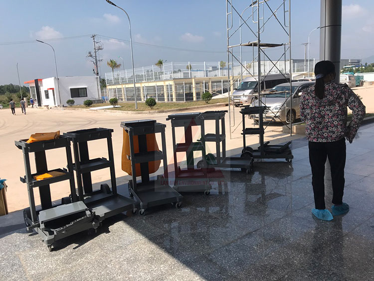 Xe đẩy dọn phòng 3 tầng